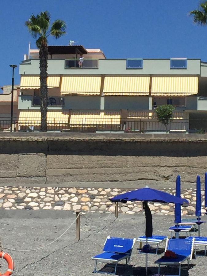 Le Zagare Apartments Sant'Alessio Siculo Luaran gambar