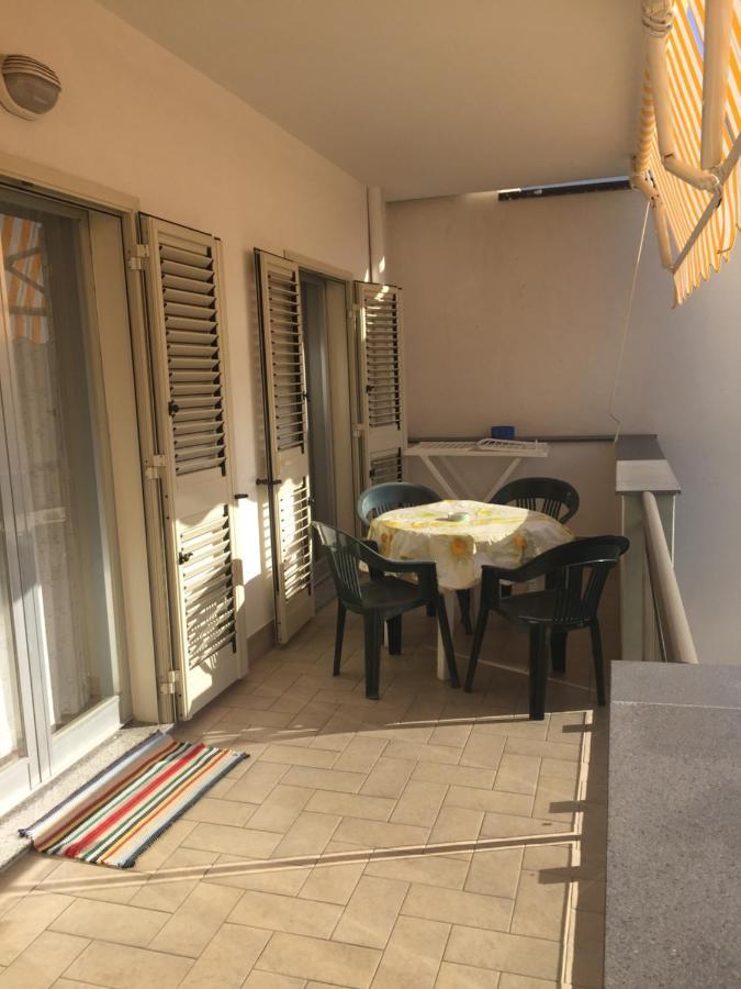 Le Zagare Apartments Sant'Alessio Siculo Luaran gambar