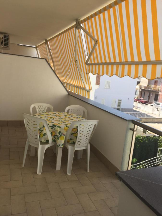 Le Zagare Apartments Sant'Alessio Siculo Luaran gambar