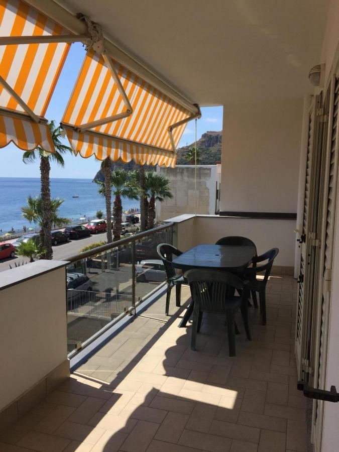 Le Zagare Apartments Sant'Alessio Siculo Luaran gambar